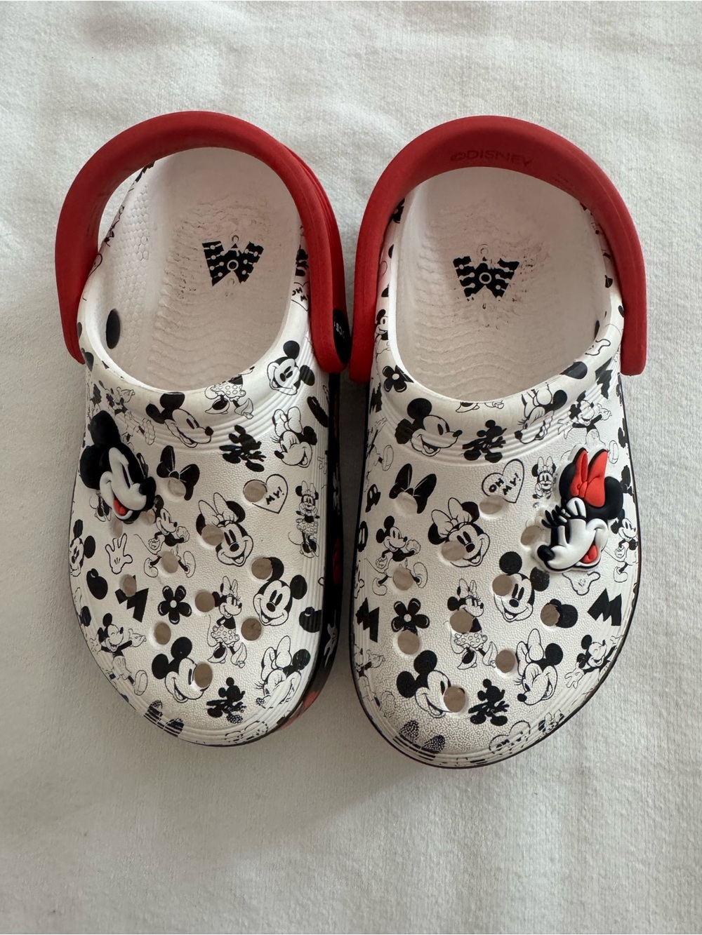 Disney Kids Minnie Mouse White Clogs with Red Strap